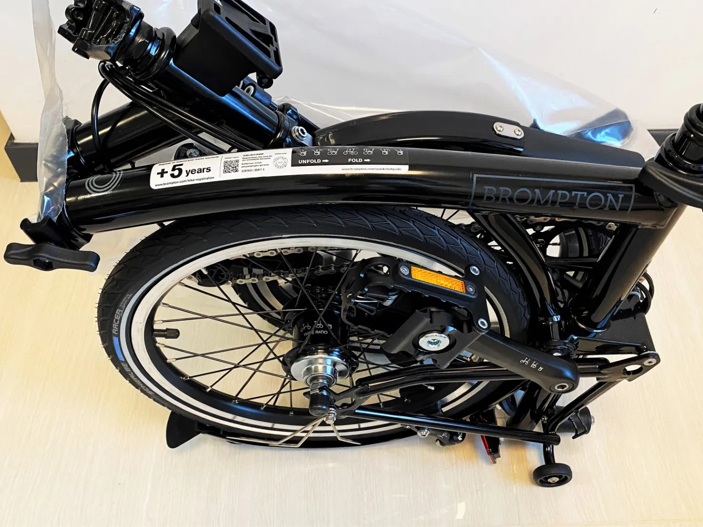 Brompton C Line Explore Black Edition Gloss Black