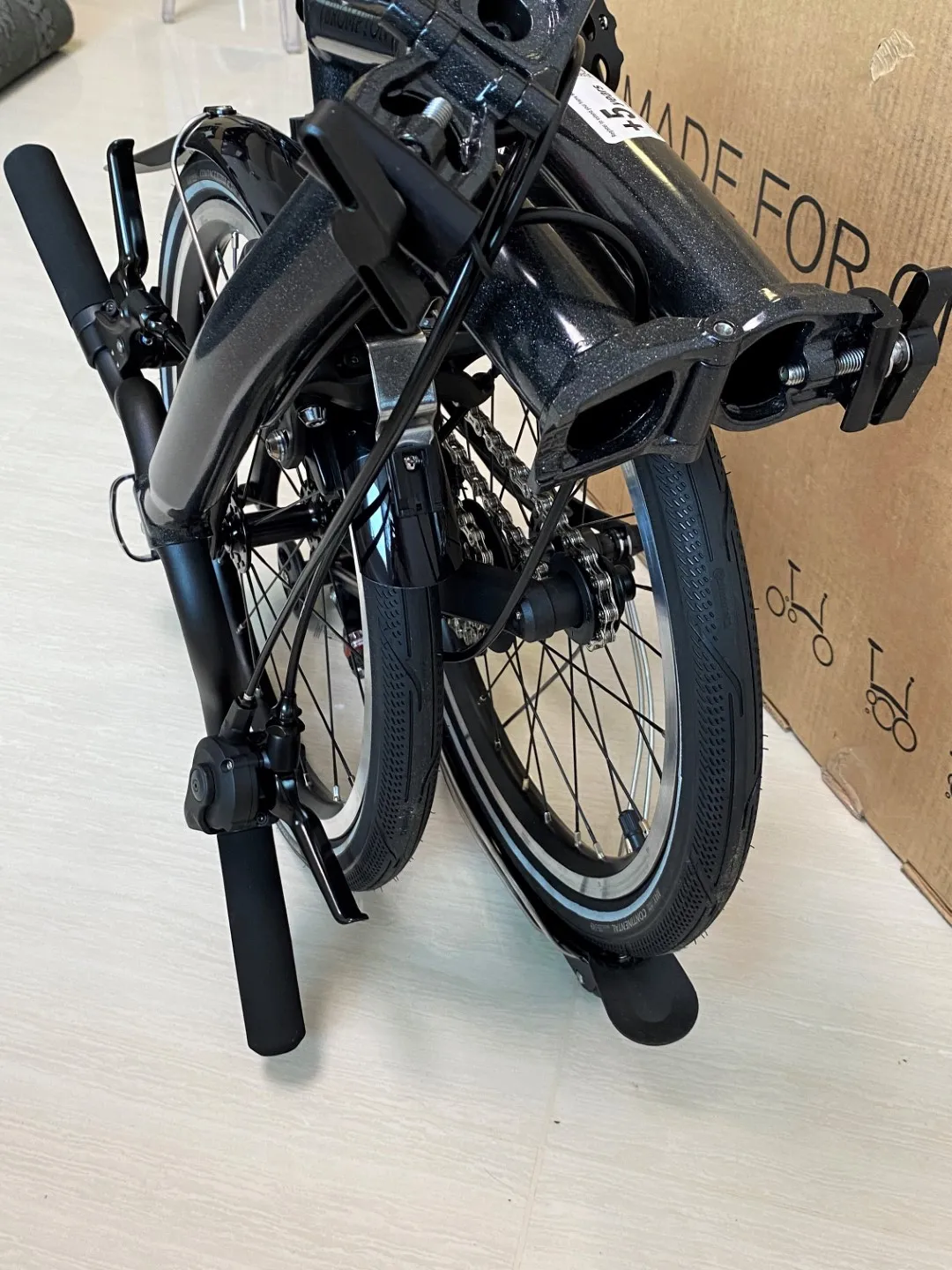 Brompton P Line Urban Midnight Black Metallic (Mid Handlebar)